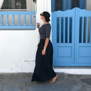 Banana Republic Navy Maxi Skirt Size 6 w/ pockets